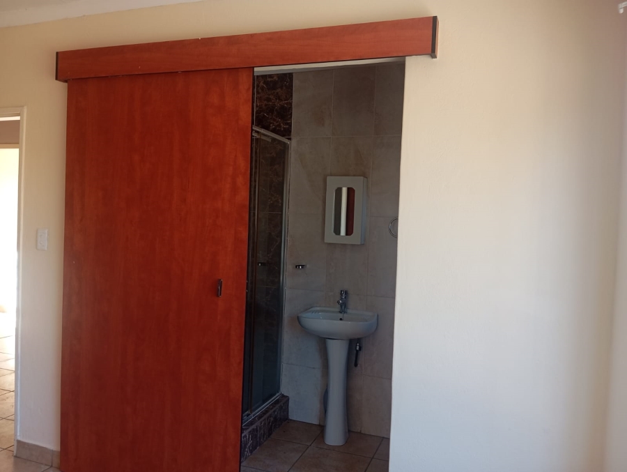 3 Bedroom Property for Sale in Waterval East North West